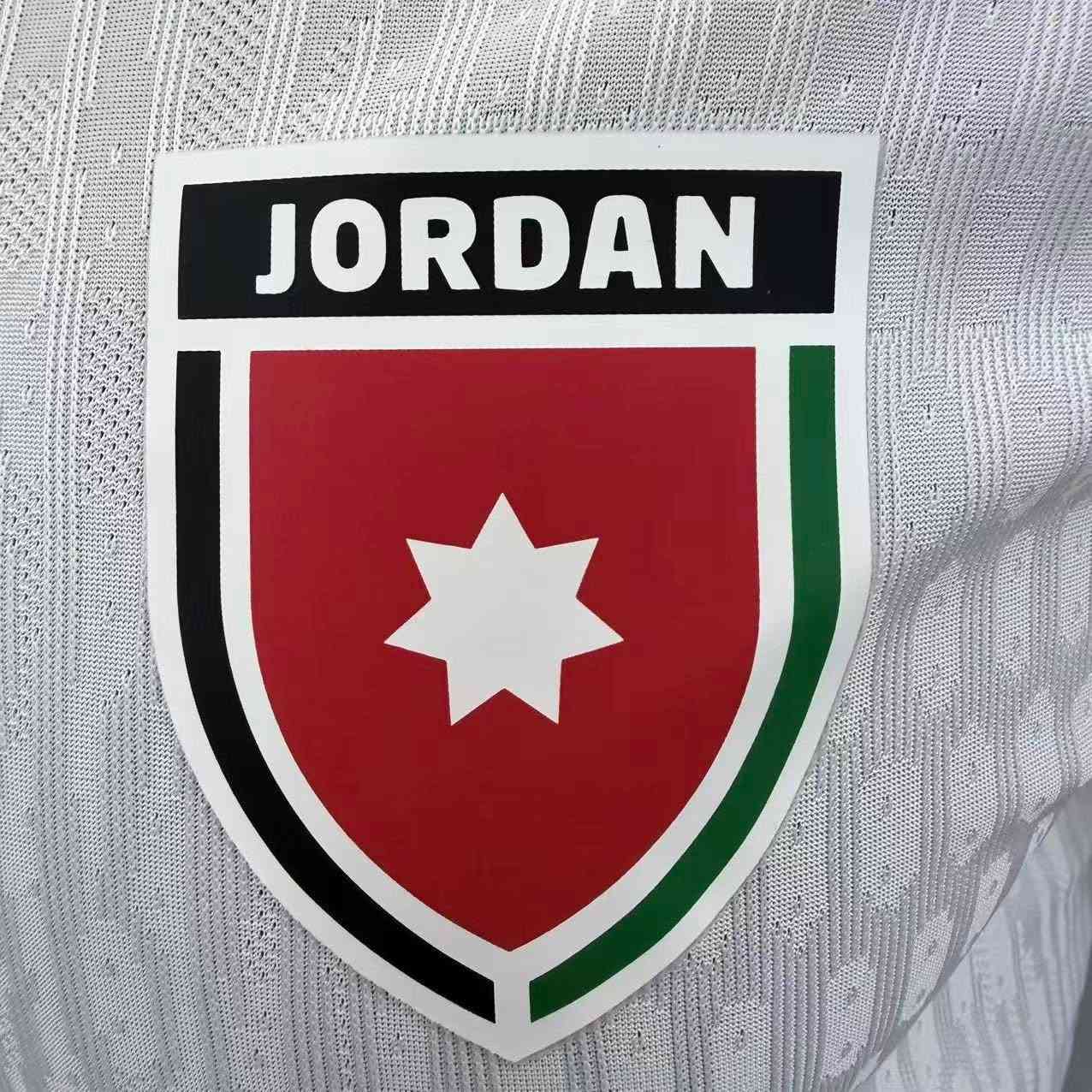 تيشيرت المنتخب الأردني كوالتي عالي نسخة لاعب
حبايب نزلنا لكم كميه ل المفرد والكميه محدوده والجوده مثل ما معودكم ويوجد خدمة فحص امام المندوب 
للطلب والاستفسار على الخاص


**إذا كنت صاحب هذا الإعلان وتريد حذفه لأي سبب، رجاءا أرسل رسالة إلى الدعم الفني**