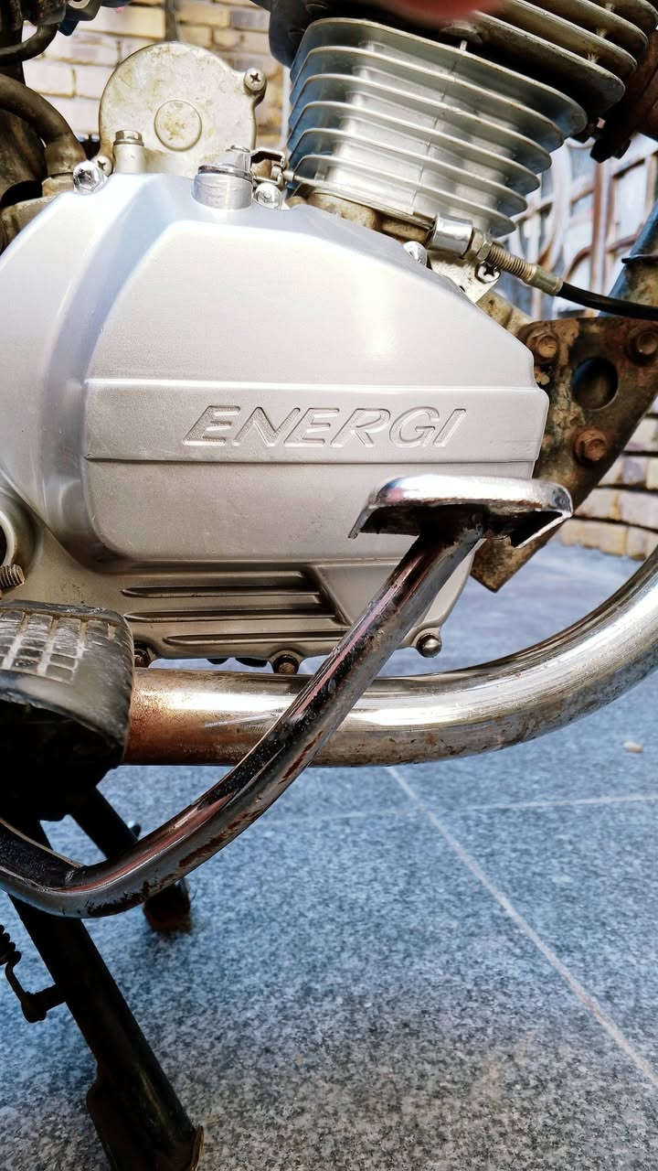 سلام عليكم دراجه للبيع المكينة مفتوحه مره واحده مكينه انيرجي مال إيران 🇮🇷 الدراجه خير من الله نكره وحده واين ما تروح بيه روح السعره 575بيه مجال قليل متواجد خاص او الرقم *********** ما بيه وتساب بس مخابره
