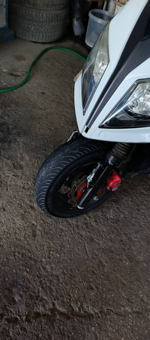 سلام عليكم دراجه سيام كوري نوزل مو كابريتر سلف كهربايات كلها شغالة للبيع السعر 650وبيها مجال مكاني بغداد الدورة رقمي ***********
