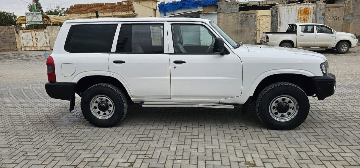 باترؤ
2008

گيرومةكينةي

بةشةرت 

ماكينة

بةخ 

1بارجةي

سعري 

87

كه لا

***********

***********
