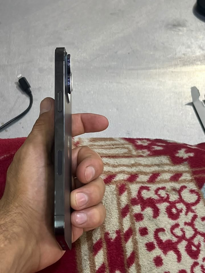 13برو ماكس شرق اوسط لون نفطي بطاريه79  ذاكراته 256.شرط تفحص يل تشتري جهاز مامفتوح أي عيب مآبي وشرط إذا بطاريه مرفوعه و جهاز. بي. عيب كسره وذبه عنوان تكريت البوعجيل سعر جهاز 760 وبي مجال قليل الاستفسار رقم الهاتف ***********.مو شراي لا تتصل ❤️
