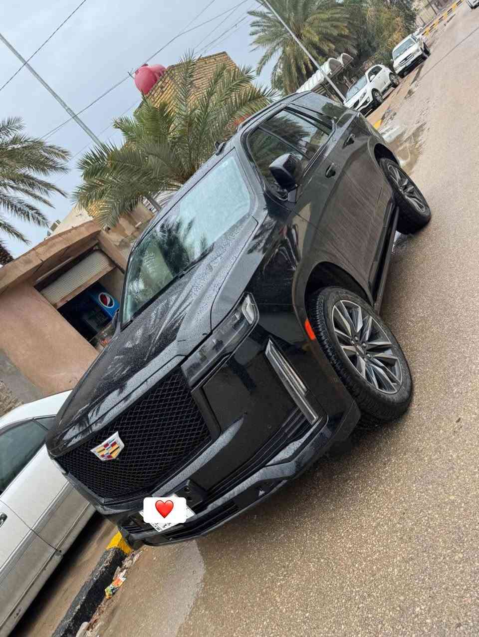 سلام عليكم
للبيع كاديلاك اسكاليد موديل ٢٠٢٣خليجي وكالة المنصور ماشيه ٦٢ الف كيلو متر السياره جديده فول عدا المساج السياره تحمل رقم مميز بغداد 

مكانها بالنجف 
السعر حلو مقارنة بالسوك 
***********
***********
