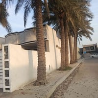 🏠 للإيجار بيت سكني مرتب 📐 المساحة: 200 م² 🌿 حديقة 🚗 كراج 🚿 حمّام داخلي...