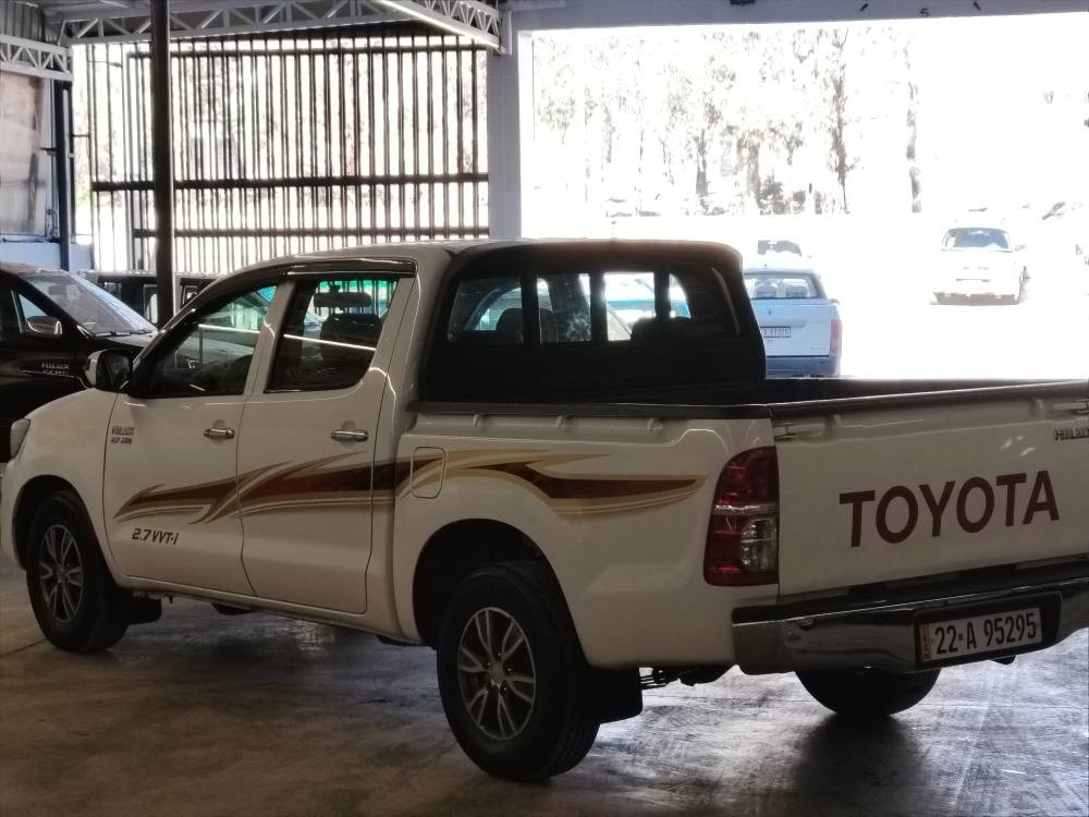 مەرزیە 2011 سێ پارچەی گۆڕاوە بۆ 2013 قرچێکی کەمی هەیە شایەنی باسکردن نیە بەدەنەشی نەگرتوە بەشەرت
سەنەوی تا 2031 تازەیە
توندوتۆڵە بێ مەسرەفە   ۰۷٥۰۲۳۱۲۹۰۷
گێڕومەکینەو ئەکسل بەشەرت
چوارتایەو ویلی کڕۆمی تازە بۆبەستراوە
***********لەشاری کۆیەم
نرخی 148وەرەقەو مەجالێکی کەم
تێبینی.. من خاوەنی نیم تەلەفۆن بۆخاوەنی بکە كويسينجاك, أربيل
