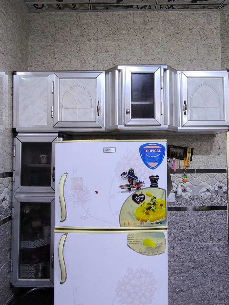 للبيع كاونتر المنيوم 12 متر في الرمادي السعر 450  ( بالحقيقة شكله جديد )

و بعد اكو ملحق تعليك بابين مو مصورته + قطعة عمودية صغيره تشبه الي بصف الثلاجة


**إذا كنت صاحب هذا الإعلان وتريد حذفه لأي سبب، رجاءا أرسل رسالة إلى الدعم الفني**