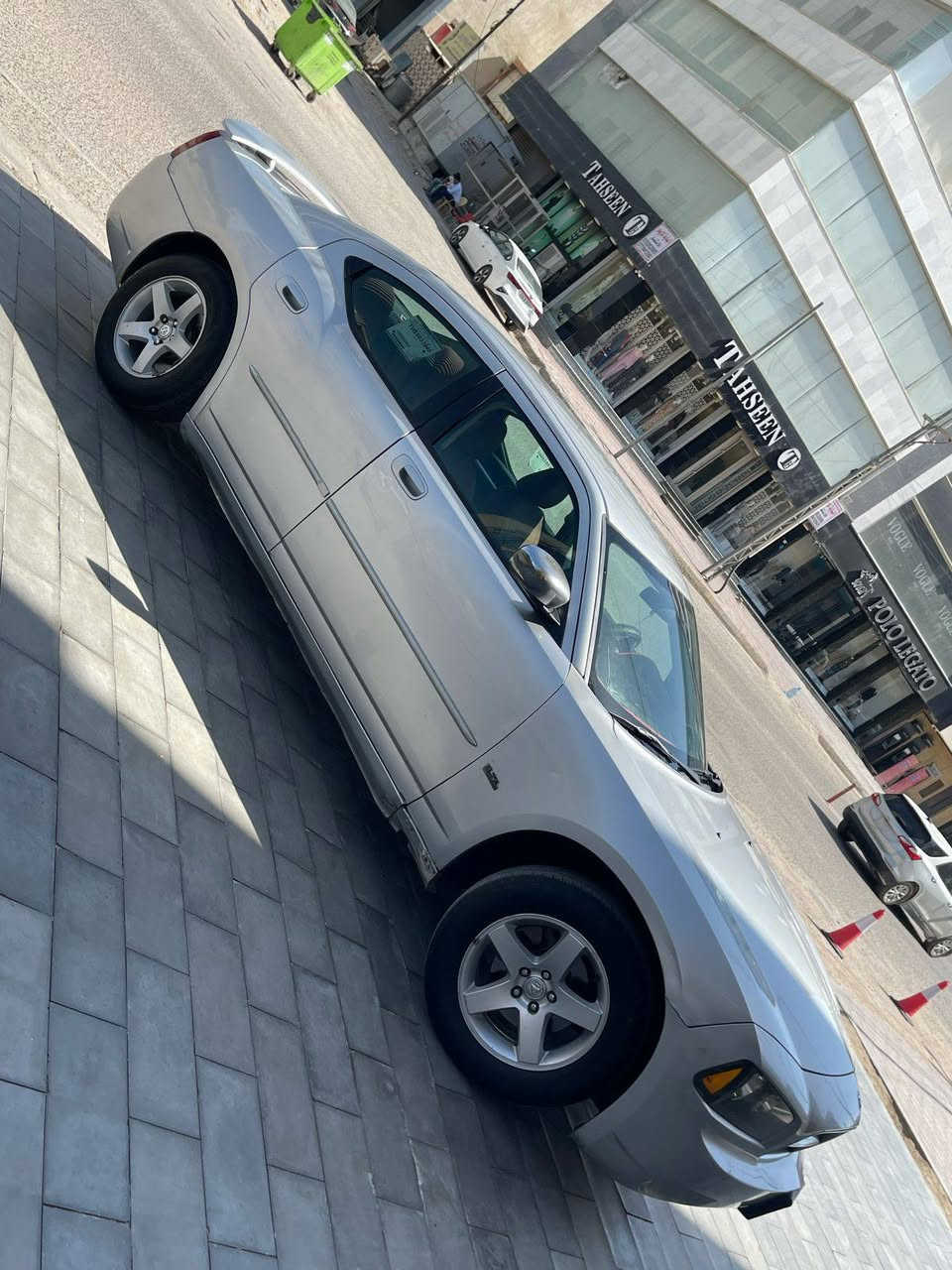 السلام عليكم 
جارجر 2009
محرك 3500 كفاله بس ما عده الارباع الوره
 و تبريد شغال تخم تاير السياره جاهزه من كلشي السياره ما ناقصه برغي وجديده
 السعر 115 وبيه مجال
 العنوان البصره 
 الهاتف ***********
