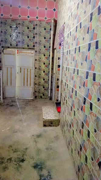 بيت للبيع قطاع 9
المساحه 200متر 
يتكون من اربع غرف صاله وبراني مجمع صيحات
البيت طابو زراعي 
خدمات كامله ماء مجاري تبليط 
البيت كله سيراميك وكاشي مرمري 
***********
