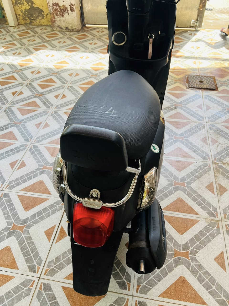 دراجه بوليس للبيع موديل 13🏍 دراجه فول ختم واحد ويا المكينه والدراجه بلاد لون اسود طافي الدراجه صارله سبوع من طالعه من المعرض وصل معرض موجود  سعره 900 وبيه مجال مكاني بابل الحمزه الغربي للاستفسار خاص او الاتصال على ***********
