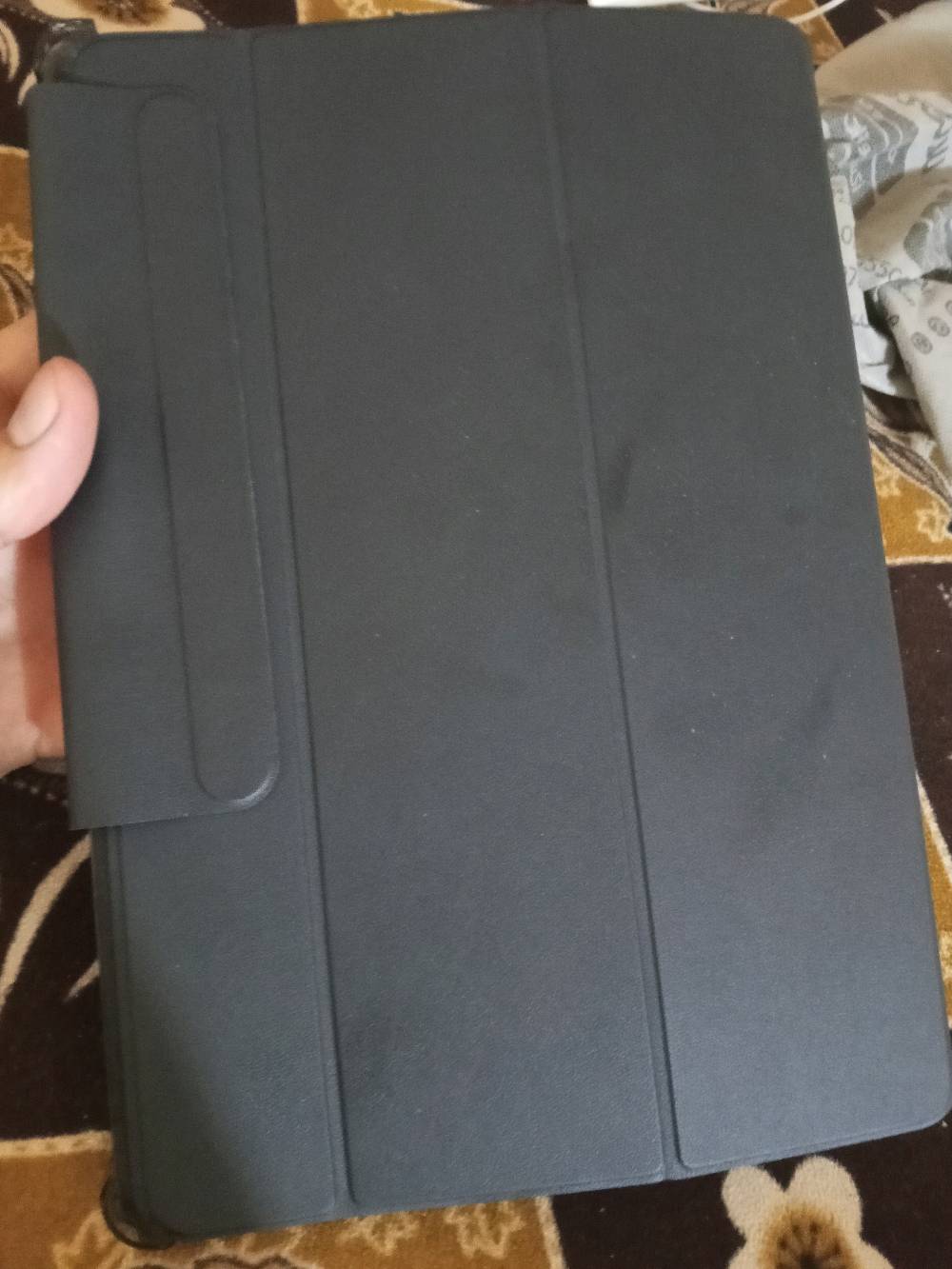 للبيع Honor Pad V9

• السعة: 256 جيجا
• الحالة: ممتازة جدًا، استخدام شهرين ونصف فقط
• بدون أي خدوش أو مشاكل، الجهاز نظيف جدًا
• مع القلم الأصلي
• مع الكفر
• مع العلبة والشاحن

الجهاز بحالة الجديد بالكامل، ولم يُستخدم إلا استخدامًا خفيفًا.

السعر: 650 الف

للتواصل على الخاص أو الاتصال.