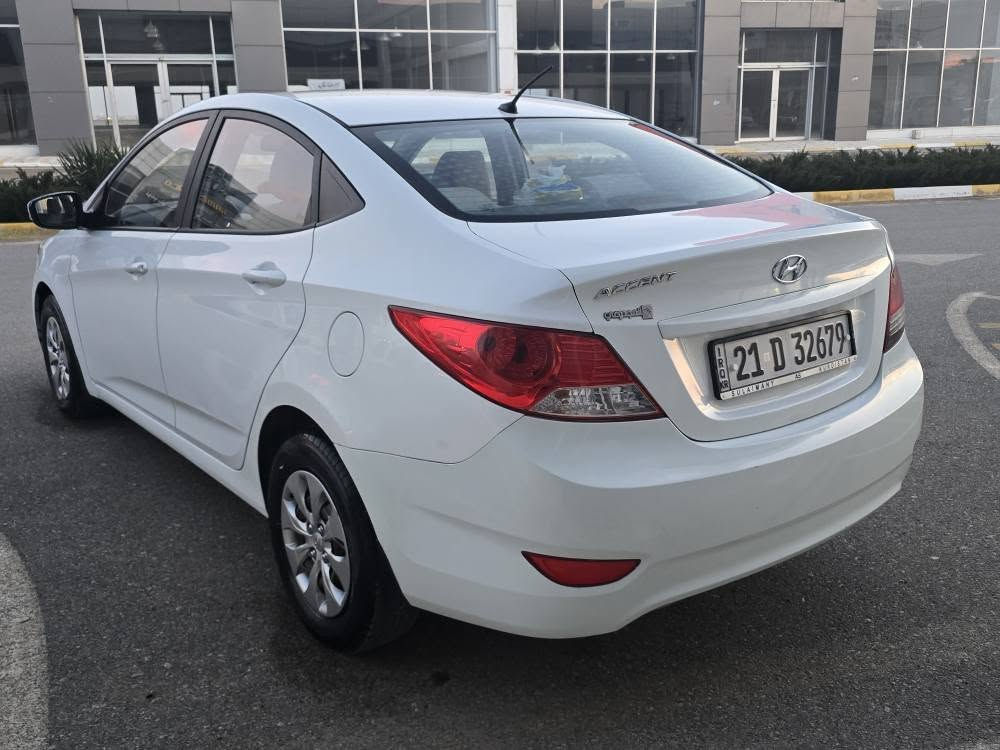 هوندا أكسنت 2018 خليجي
مواصفات: أوتوماتيك عادي،  ومرايا كهرباء، تحكم استيرن  (فوليوم)، تثبيت سرعة، حساس، داخلية  بيج. ABS
السيارة كولش حلو جيدة ، المحرك والجير والتبريد ممتازة،
 سنوية جديدة باسمي، جاهزة للتحويل تنييوم بدون غرامة.
الصبغ: 3 قطع صبغ فقط بدون داخل
السعر: 103 ورقة بيمجل بصيط

للاستفسار:
***********
السليمانية – داخل المدينة فقط للبيع السليمانية, العراق
