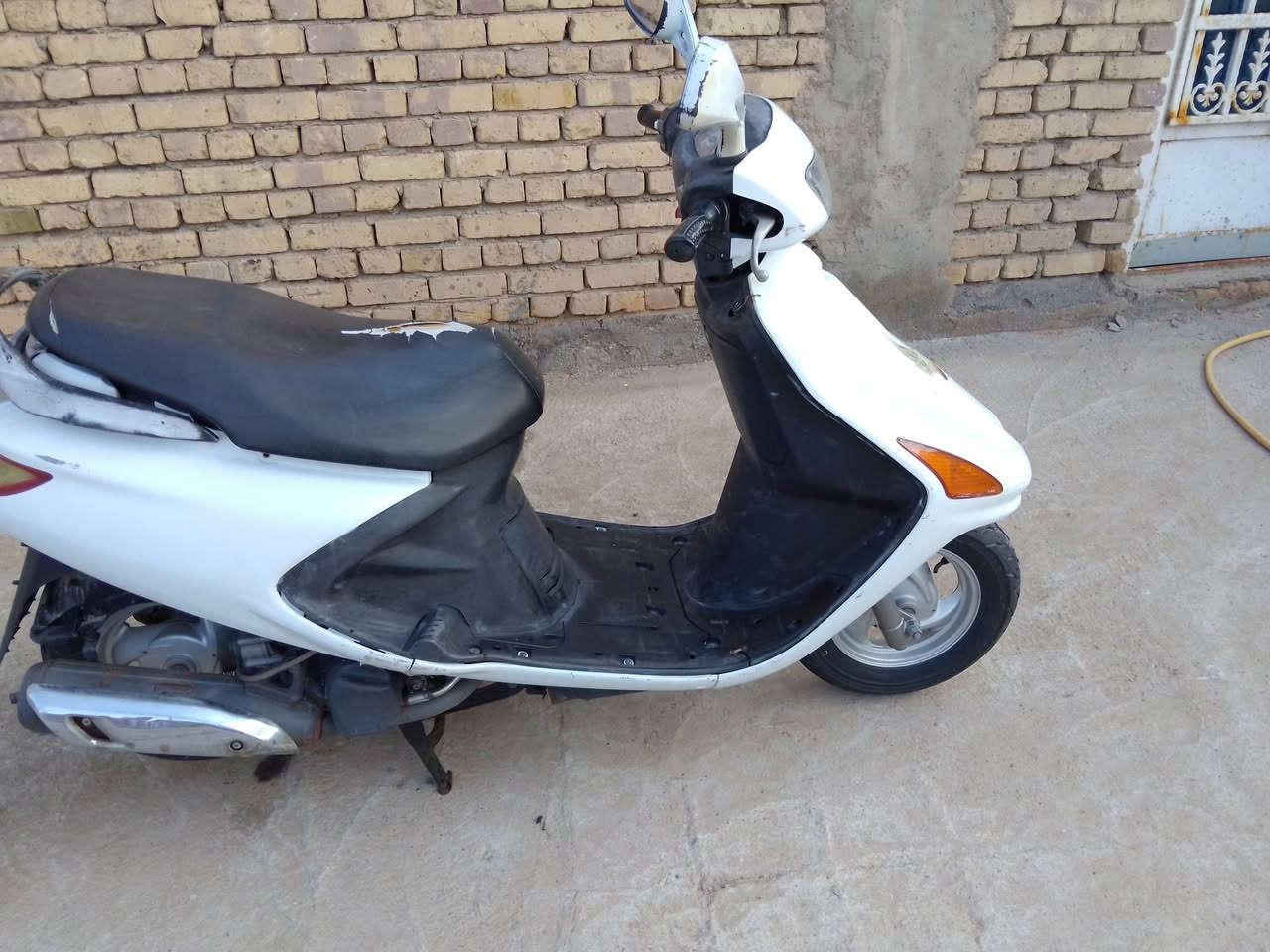 للبيع فراشه نضافه فول دراجه حاويه كلشي شغال بيه ***********
