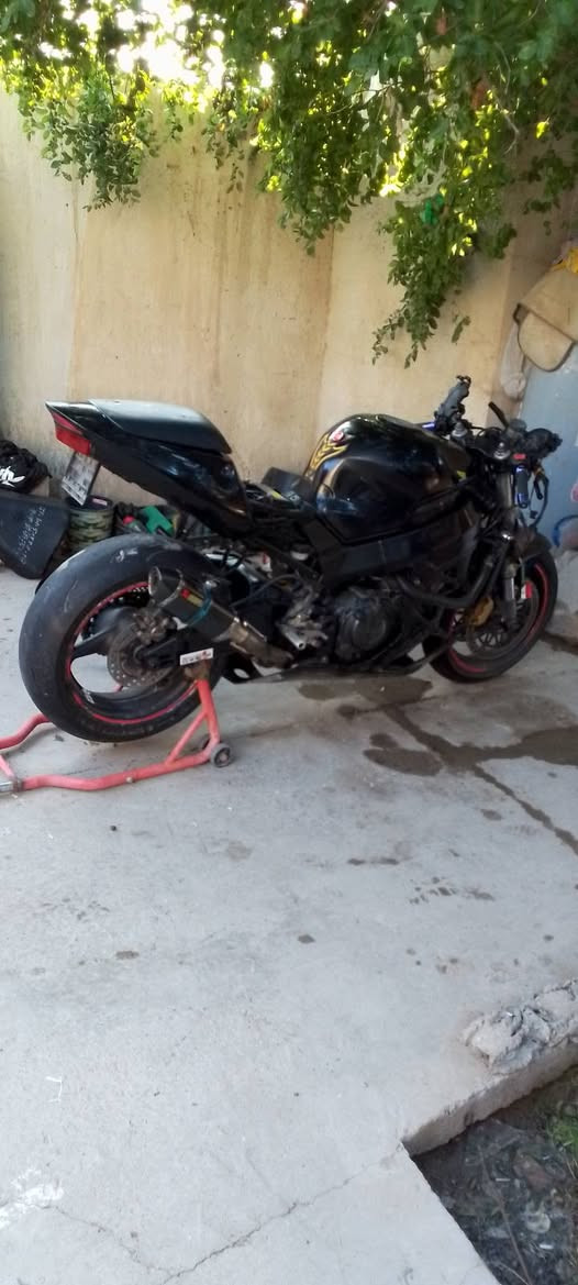 هوندا 929...ابيع تفصيخ.تريد كامله .عقلهه ضارب فقط...
تايرات.جديد.
صالنصه.اكربوفيج.
مكينه.نضيفه وشغاله.
كل شي بيهه جديد ...
.

.ب مليون ونص....شراي تفضل. ***********.
