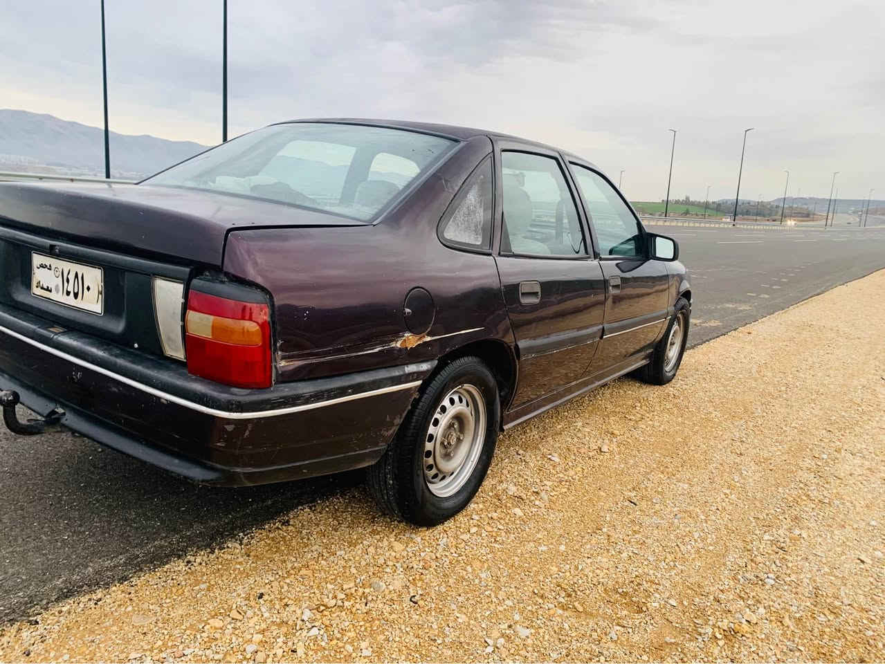 ئۆپل ڤیکترا مەکینە ١٨ توندوتۆلە و مەزبوتە ١٩٩١  کابریتەری تازەگۆراوە ٤تایەی لۆکی بۆبەستراوە. ئارمی ئاسایشە ، *********** السليمانية, العراق
