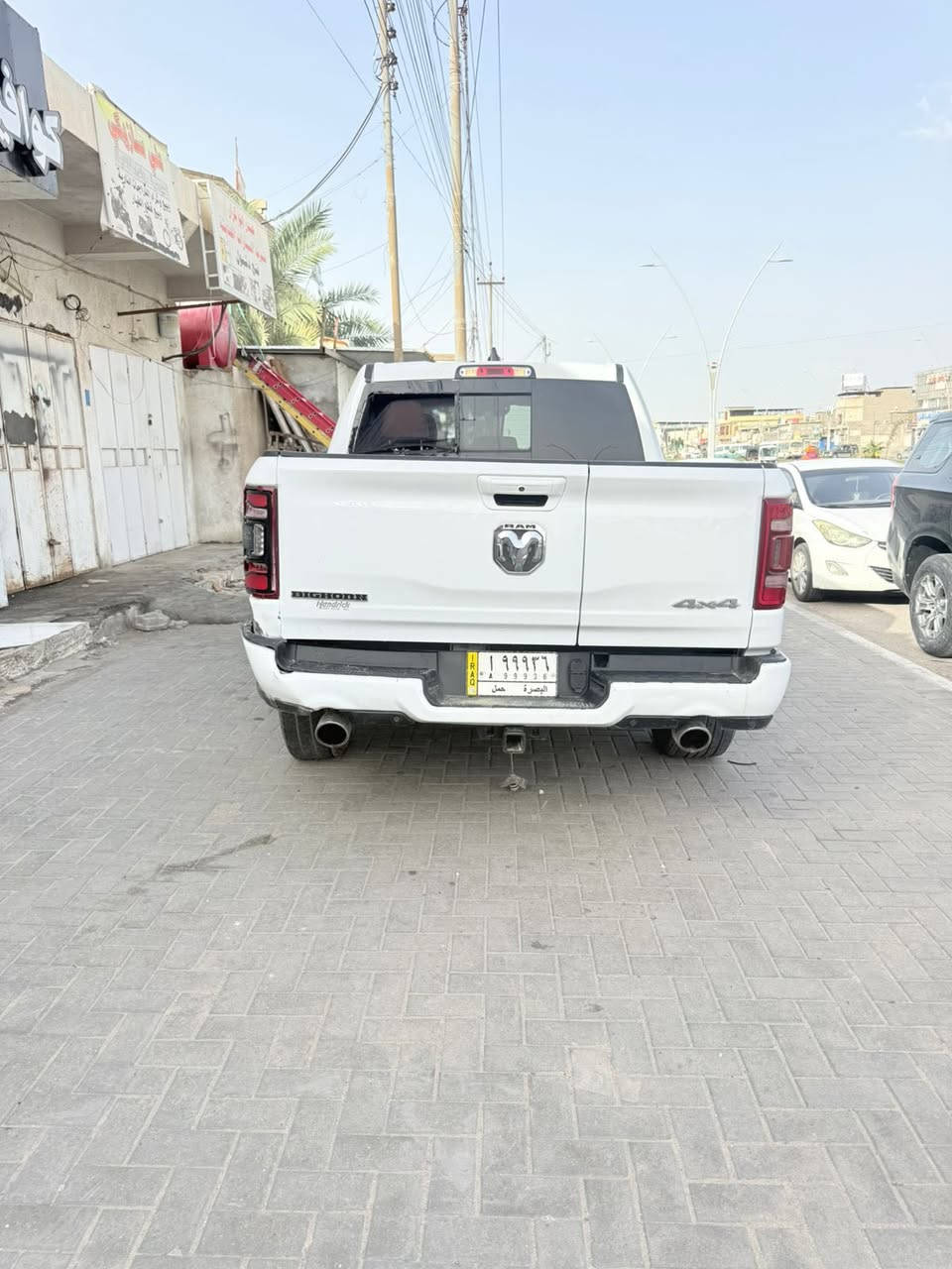 السلام عليكم دوج رام وارد امريكي موديل 2020 رقم بصره تحويل مباشر فول موصفات ماعدا الفتحه باب طويل ابيع على حادثها سابقا كفالة عامة مكينة 5700 السيارة شغالة وتمشي تبريد شغال  مكان السيارة بالبصرة السعر مناسب مامتواجد على الخاص الشراي يتصل ويدلل 
0775 557 7656
