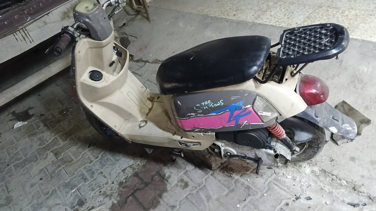 سلام عليكم 
دراجة بوليس 120 دراجة حلوة شلعة ومعدل حلووو دراجة سلف وهندر واحد نواقصهة قليلة براغي مال سلف طكن ب 5 الاف يفتحن حداد وستاند تعليك. فقط غلاف هندر سعر 400 وبيهة مجال العنوان بغداد لبياع خاص او واتساب ***********
