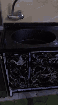 السلام عليكم كاونتر للبيع اخو الجديد ما صار شهر من اشتريته واريد ابيعه السعر ٧٠٠ وبي مجال 
رقم الهاتف :***********
