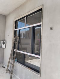 الســلام عليكم . اسطه لعمل مرمر لأطراف الشبابيك بأحدث الطرق وبنظام الت...