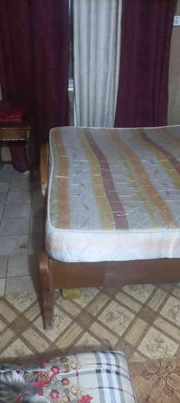 دوشك سفنج ضغط عالي درجه اولى كلش نضيف السعر  60 القياس 180*200
***********
