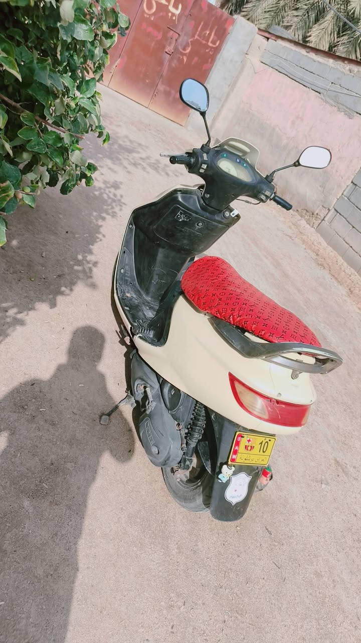 الدرجة فراشة حاوية البيع المكينة ما مفتوحة شغاله سلف وا هندر الكهربات كلهه شغاله المكان القرنه شافي السعر 500 وبيهه مجال ***********بي واتساب
