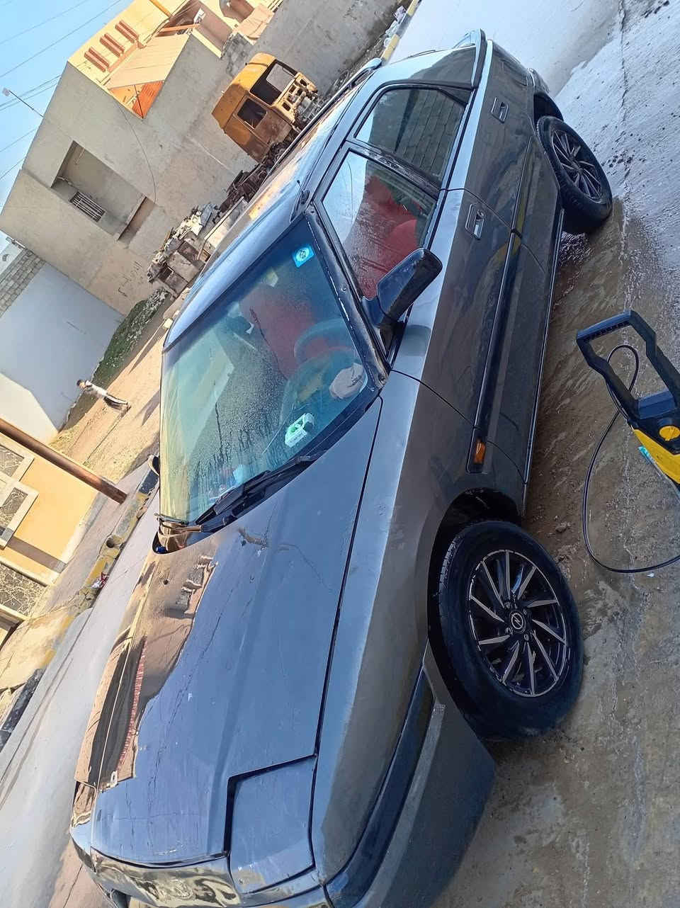 السلام عليكم سيارة مازدا صرصر  موديل 92للبيع كير ومكينة شرط رقم جديد هزه جديده غرامات صفر سنوية جديده شرط الوكالة والتحويل كهربائيات كلها شغاله السعر33 وبيها مجال للتواصل على الرقم ***********
