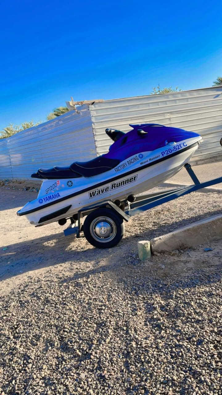 1200 ياماها السعر 15$ بي مشكلة بالكابرتر شغال نص نكرة للتواصل ***********
