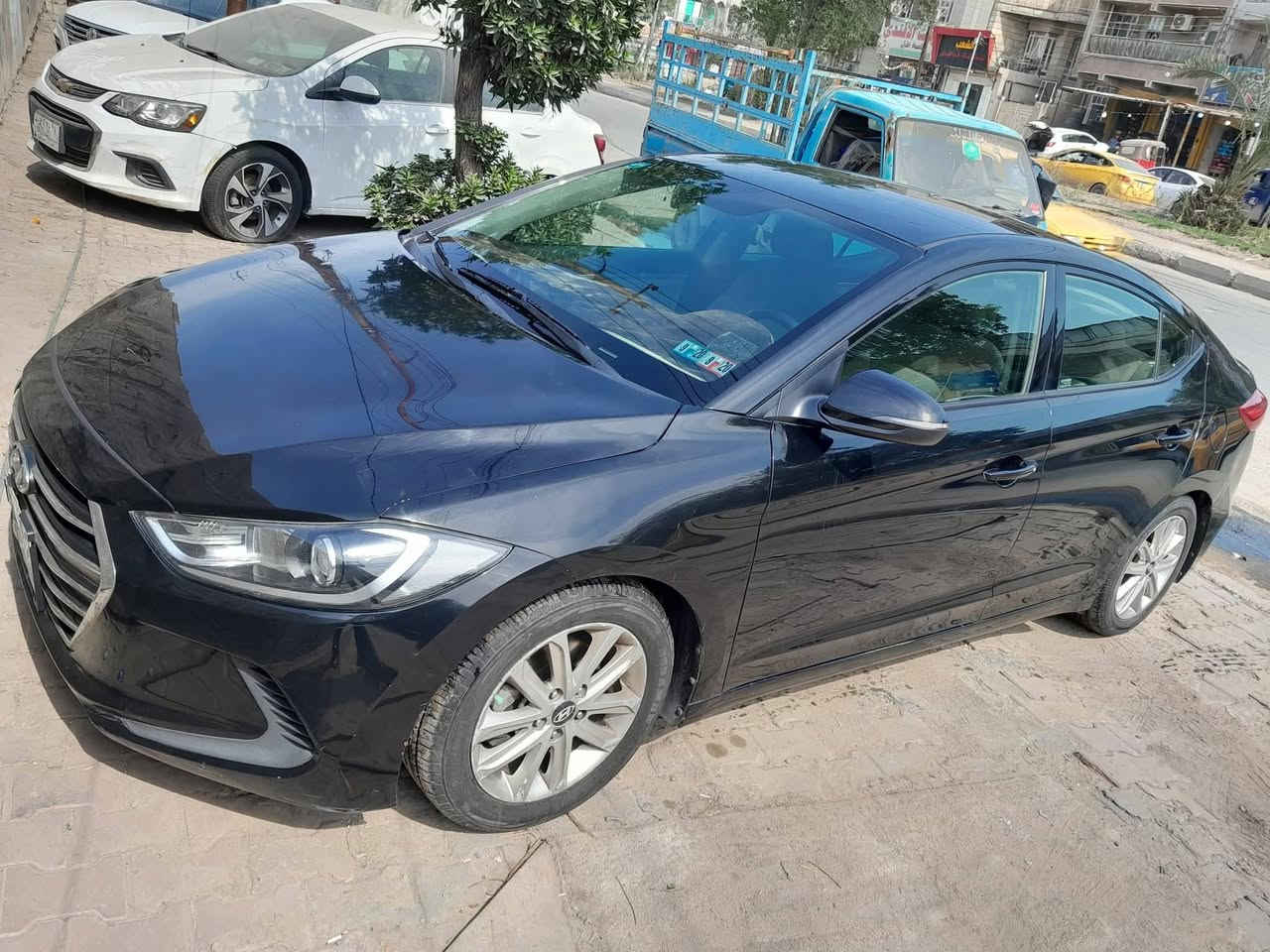 النترا 2018 وارد اميركي 
محرك 2000 دوش 
كَير 6 نمر AT 
السياره مالجناي بأسمي تحويل مباشر 
تخم تايرات جديد باتري جديد الباقي كله تمام 
بيها على كد ربع اصبع واكع من الصبغ بالبنيد موجوده صورتها
حادث امريكا مرفق صوره ايرباكات سليمه 
سونار واضح وكلشي واضح بالصور 
سعرهاا 132$ وبيها مجال 
مكاني حي اور 
*********** 
موجود واتساب و ماسنجر
