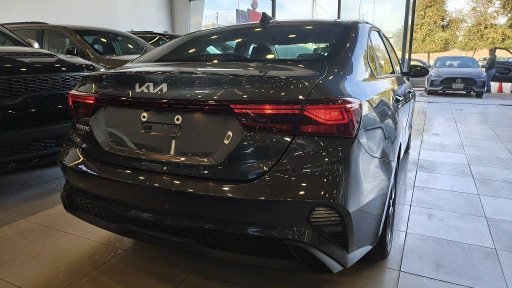 كيا فورتي 2024 3 دركا بوياغ بارجة بوياغ بي ناوةوةى زمارة كاتي 5000 هةزار مايل رويشتية 
بو زانیاری زیاتر بەیوەندی بکەن بە 
نرخ 13400$
*********** أربيل, العراق
