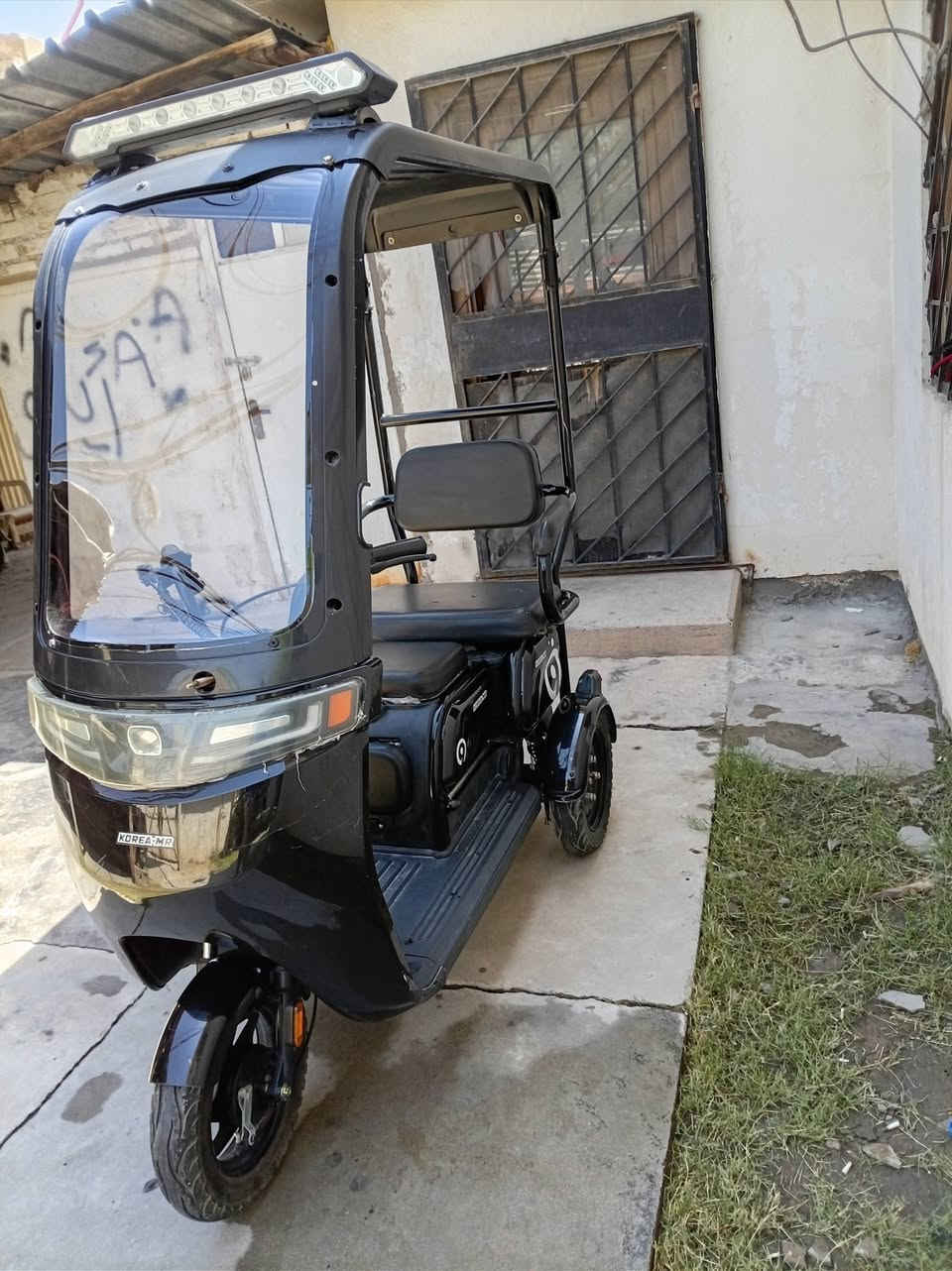 السلام عليكم تكتك شحن موديل ٢٦ بطاريات ٥ كبار سويجين بصمه ٣سرع نظام بك بريك يدوي يمنا يسره اضافه إلى بريك برجل نظافتها ٩٨ ٪اخت الزيرو مماشيه شي قليل شوفت عيونك صار شهر ونص من اخذتها بمليون و٣٢٥ والحمدالله اخذت سياره وممحتاجها جديده بمعنى الكلمه سعرها ٥٥٠وبيها مجال مكاني بغداد قرب مجلس محافظه بغداد اي استفسار ***********وتساب محمول للشراي فقط
