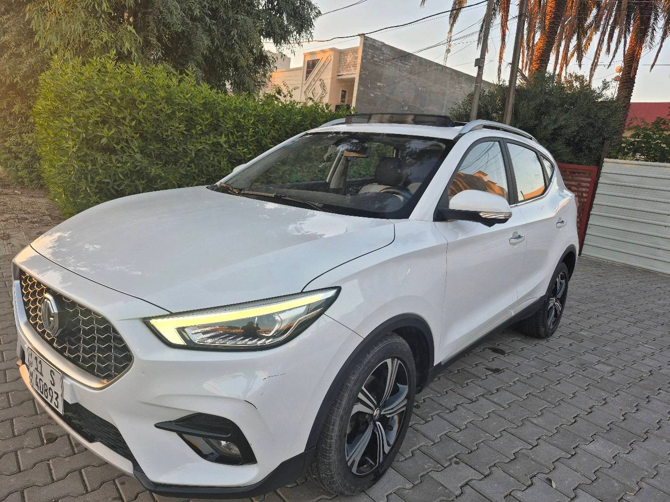 MG zs
فول للاخير ٢٣كسر زيرو ماشيه ١٢الف فقط كفاله عامه بغداد وبضمان بعدها اكيد 
بصمه بانوراما كشنات جلد وتدفاءه وكهرباء زنون لد حساسات امامي خلفي هاندبريك بصمه ٤كامرات واشاير ومري شفط ويل كروم مانع انزلاق وانحدار وحساس اطار  اوتو هولد  الخ
سياره باسمي لوحات وسنويه جدد
***********
***********
بغداد حي جامعه