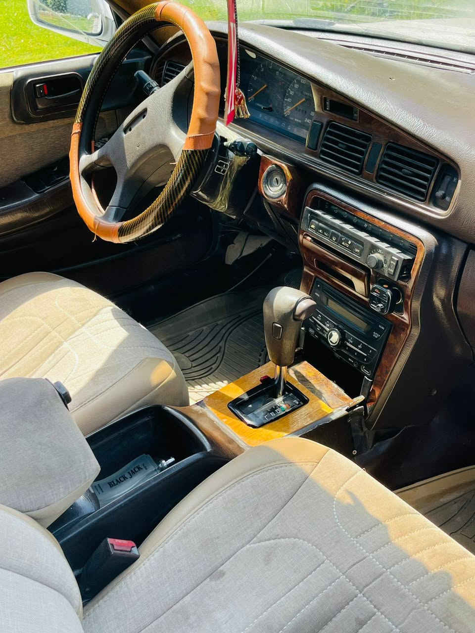 السلام عليكم مارك شطح 
للبيع كير  جديد ومكينة ونجي جديدة 

كهربائيات كلها شغالة صدر امامي خلفي جديد 

سيارة بدون صبغ 

اكفلك من الكص ونقل الجثة رقم ديالى الماني 

المقدادية ديالى 
السعر 40 وبيها مجال

الاتصال ***********
