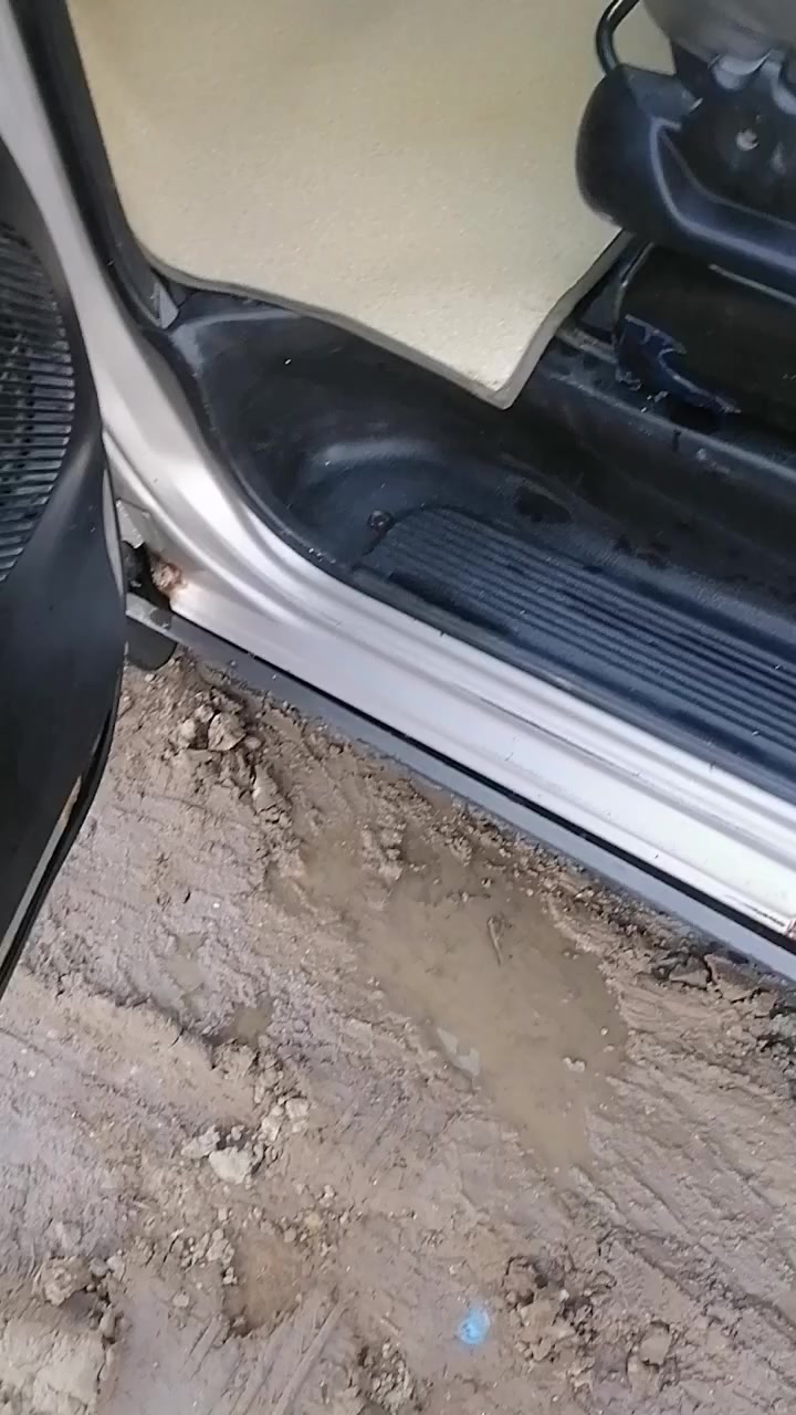 السلام عليكم من رخصة مدير الاكروب المحترم ستاركس ٢٠٠٧ بابل الانكليزي مكينه مسكر جديده حداديه جديده السياره بسمي مكاني بابل القاسم سياره جاهزه مال جناي السعر ٧٥ وبيه مجال رقم الهاتف ***********
