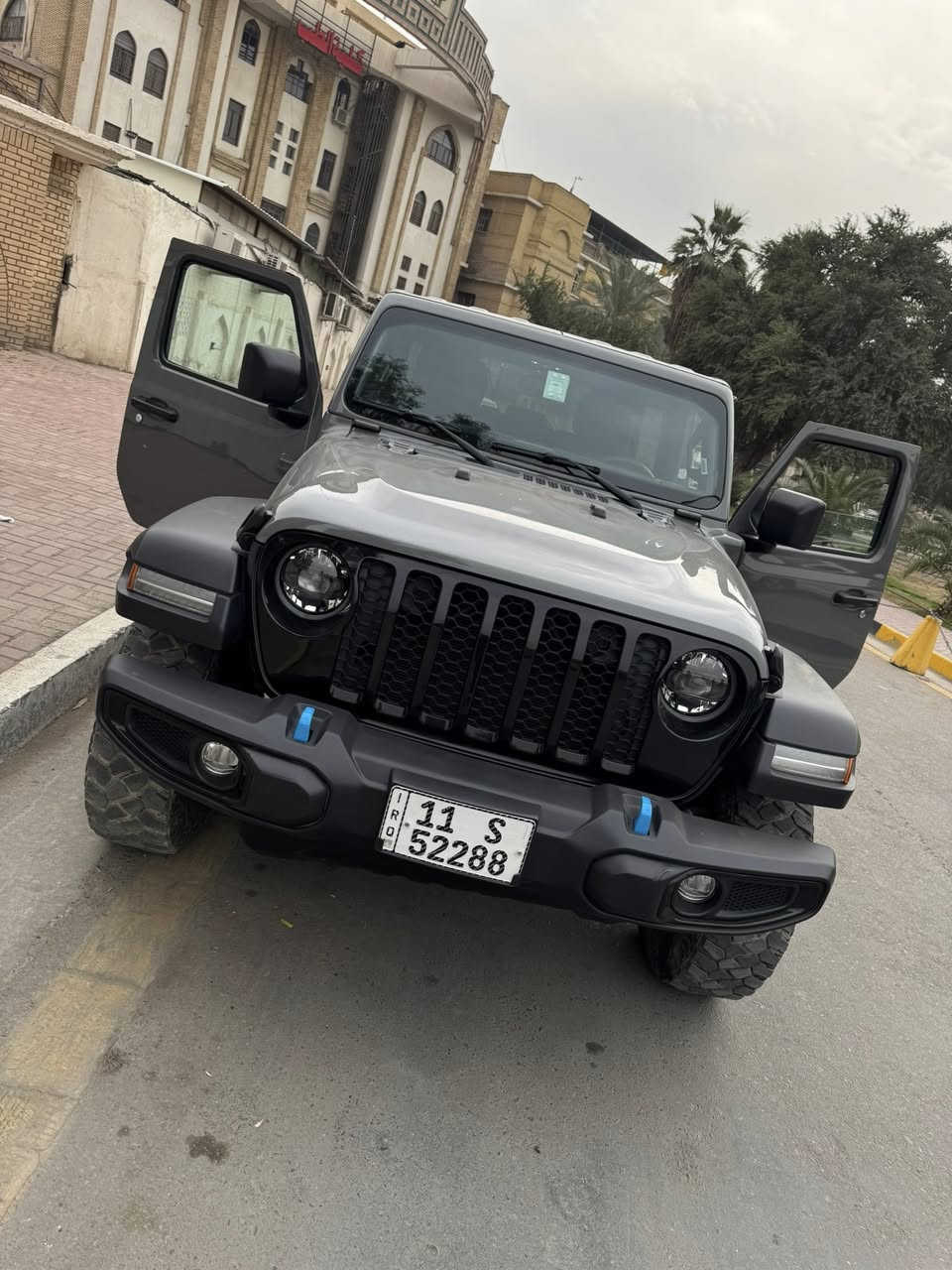 السلام عليكم جيب رانكلر 4Xe 2023  لون مميز سمنتي السعر 30000$
 بچم كبس سياره جدا نضيفه دخول جديد

‏Jeep Wrangler 4Xe 2023 2.0L 4

حجم المكينه : 2000 تيربو + هايبرد + هجين شحن خارجي
المسافه المقطوعه : 35000       
                       السياره حادث بسيط جدا فقط تبديل باب الصندوق 
                  

#المواصفات 
1.قماره تتفصخ اصير كشف
2.بصمه 
3.لوكير
4.كشافات 
5.شحن خارجي
6. شاشه
7.بيها سستم صوت 
السعر 30000$ وبيها مجال 

للاستفسار الاتصال على الرقم

***********
