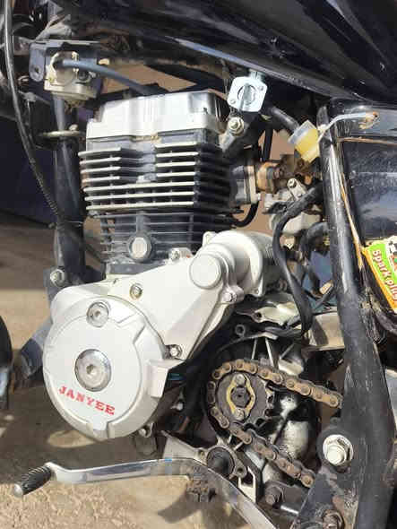 للبيع او مراوس حسب القناعة
هيوشى مامفتوح 2019نضافه  90%
صالنصة جديده 
ملف دهن جديد 
دانكي +حنفية +طواف جديد 
كهربائيّات كلهة شغالة +هورن 
تايرات جدد +ابريك امامي جديد فقط 
السعر 650 الف 
مو شراي لاتخابر ولا تعلق ***********
