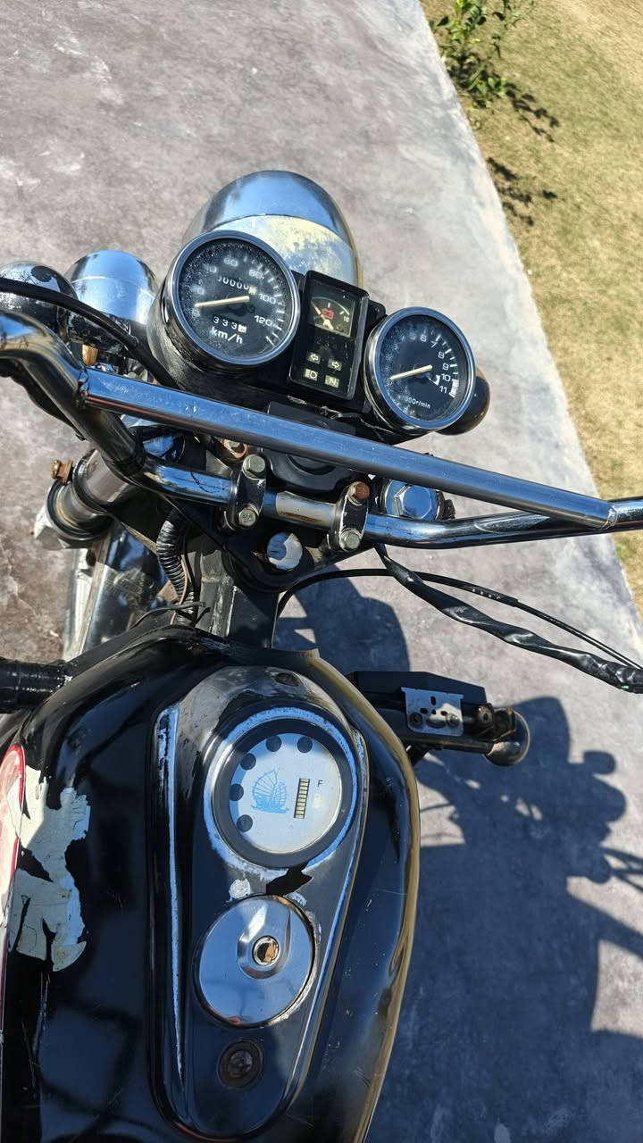 اخوان ستوته جمره 2018. سنوية ورقم نكليزي انبار تحويل مباشر مشروع وطني بكل المحافضات.  سنوية لـ2028. وبأسمي.
ستوته عمرتها ع ايدي مكينه مال 2021. نكرة سلف كهربائيات.  باتري جديد تعمير كله جديد بكات ستوته متعوب عليها.  نقصها ترتيب.  .  
سعرها مليون و500 بيها مجال حك الجية.  
مكاني الكرمة.


**إذا كنت صاحب هذا الإعلان وتريد حذفه لأي سبب، رجاءا أرسل رسالة إلى الدعم الفني**