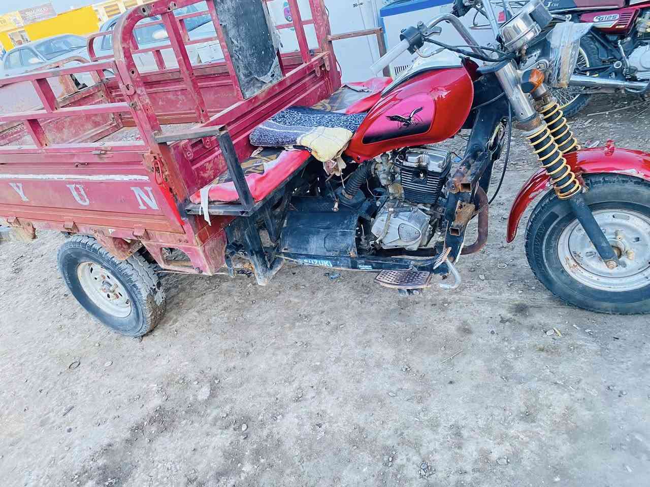 +++++++ متوفر ستوته دايوان +++++++
ستوته دايوان 2016 نظيفه فول 
سعرها ٧٥٠ و بيها مجال 
*********** مسنجر و اتساب مفتوح
