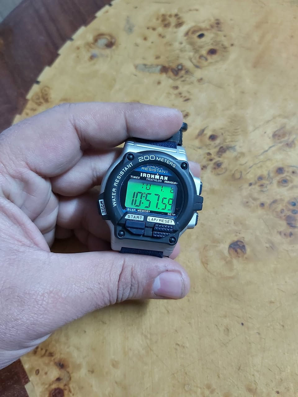 السلام عليكم
ساعه تايمكس باله امريكي اصلي نضافه فول 98%
شاشة فسفوري 
قطر الساعه 43
ظغط مي 200 متر 
اضاءه ليزر داخلي 
منفذ للتاريخ يومي شهري
تاريخ 12 24 
جرس منبه عداد 2
سعر الساعه 70 ألف 
يوجد توصيل


**إذا كنت صاحب هذا الإعلان وتريد حذفه لأي سبب، رجاءا أرسل رسالة إلى الدعم الفني**