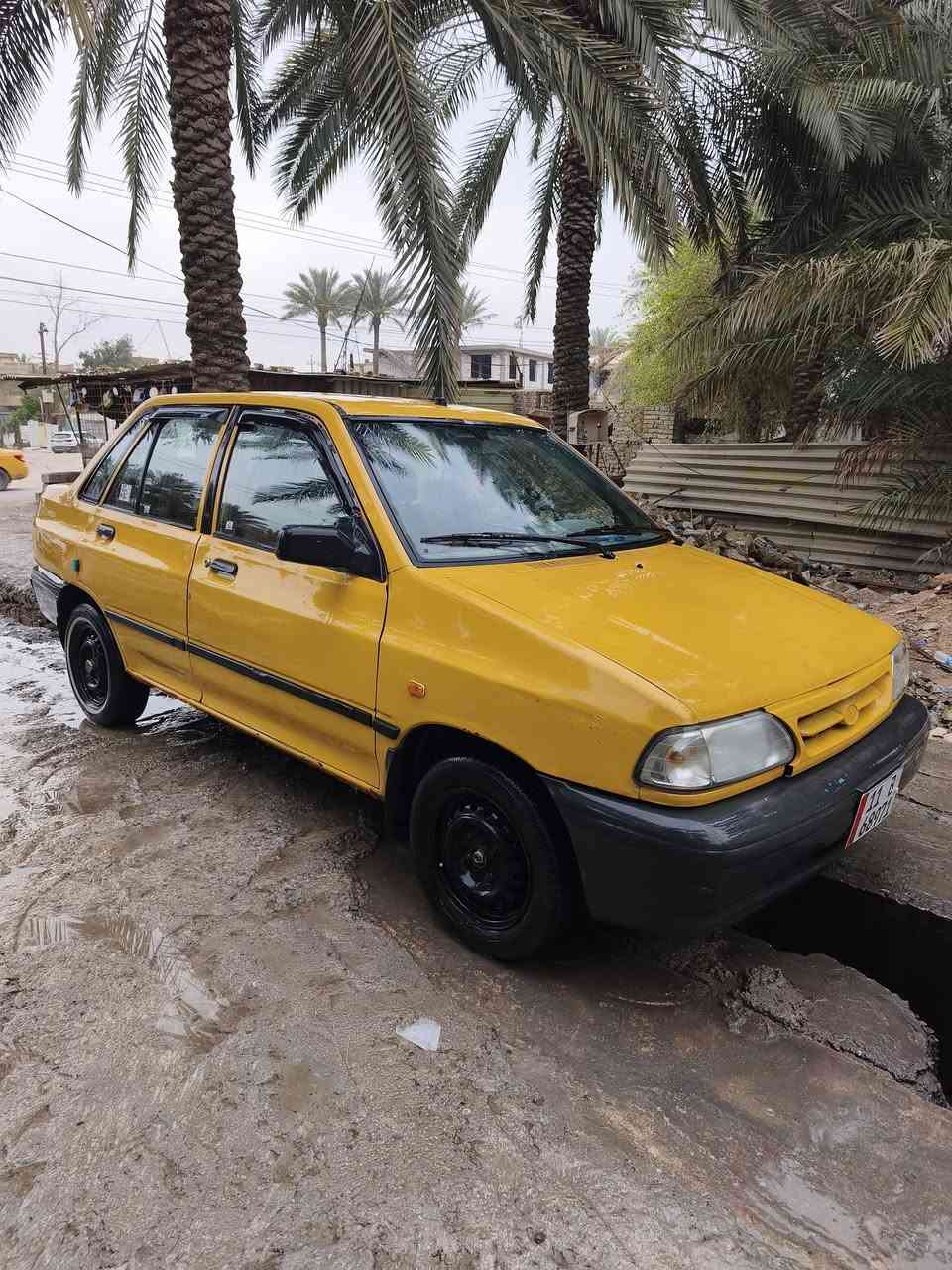 السلام عليكم سايبة موديل2012 نفخ
رقمها بغداد انكليزي مصفر هيئة وخط وبحث وغرامات
شواصي سليمةومامعمرة بلادي مكاني بغداد الكاظمية 
سعر 27 وبيها مجال ***********
