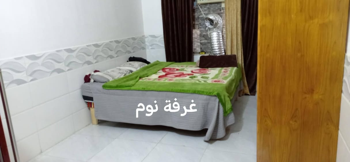 السلام عليكم ورحمة الله وبركاته بيت للبيع زراعي مساحه ١٤٠ بناء طابوق حديث يتكون من غرفتين او صاله او براني او مطبخ او حمام في حي الويرسي عله طريق الزوار يم ملعب السنبله للاستفسار الاتصال على الرقم او مراسله الصفحه ***********
