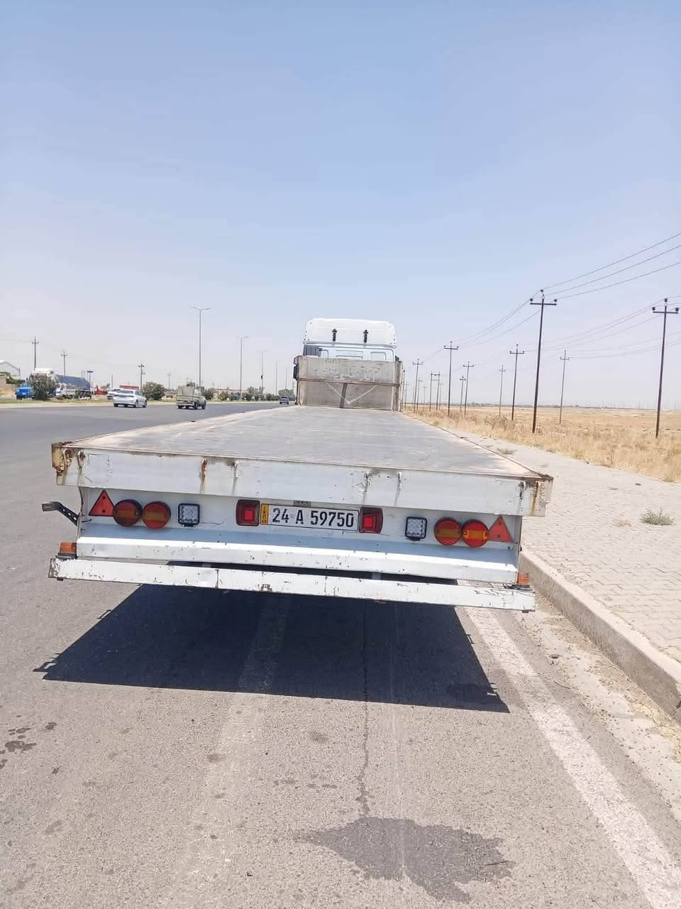 للبيع
عربانه فلات اوربي دبل تاير ثلاث دناكير سنويه دهوك العربانه مكفوله جاهزه كبل للشغل مكان موصل السعر 55 بيها مجال 
*********** واتساب اتصال
