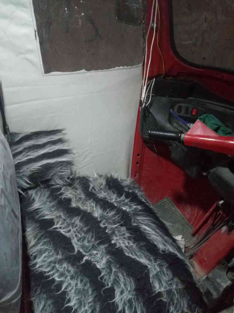 تكتك بياجو مرقمة واسط فقط سنوية لوحات مامستلم اواجهك ويه راعيها وتفاهم وياه يريد يسويلك وكالة لو يحولك انته وياه بعد 
تكتك كاملة مابيها نقص كلشي تنكر سلف وتطلع مكينة تجفيت عام كهربائيات دوشمة كامله مثل ماموضح بالصورة مكاني بالكوت السعر قفل مليون و 700 تجي تفحص وسويلك مكاتبة ونطيك رقم صاحبها الشرعي ومستمسكاته وعنوانه وتتوكل بالله 
اتصل وبالخدمة ***********
