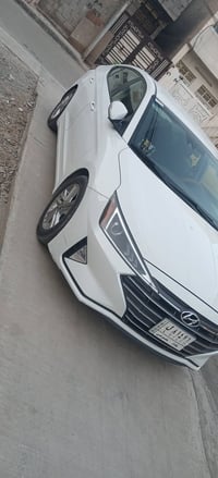 النترا٢٠١٩  وارد مريكي بدون صبغ بدون حادث مكفوله ماشي ٦٠ سياره جديده و...