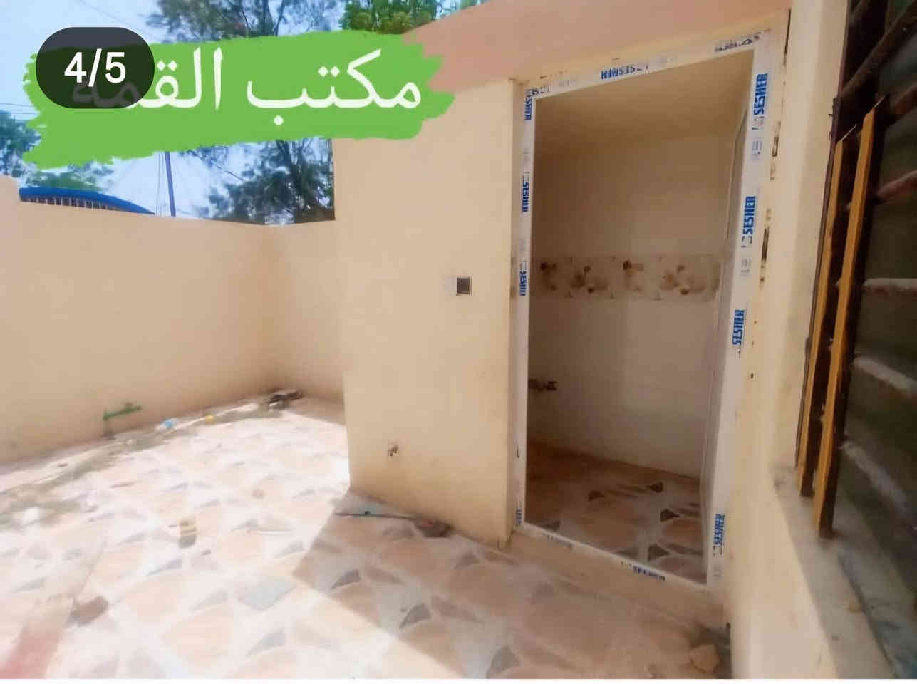 بيع ورهان 
دار زراعي 70متر يحتوي على غرفه نوم وصاله مطبخ صحيات طارمه تجعيب بناء بلوك السقف صب كونكريت  ب20مليون رهان ٧مليون  عنوان الدارشارع المطار القديم قرب شارع علكم مقابل مدرسه  افاق العلم والقصواء الاهليه  مراجعه مكتب القمه للعقار والمقاولات الكوفه شارع المعمل قرب شارع المطار القديم مجاور صيدليه بلال قرب شارع سيد حبيب 
***********
***********
