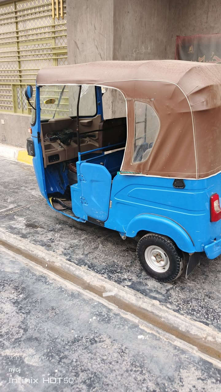 سلام عليكم تكتك للبيع 2022بيهه محرك مجفت رقم بغداد***********
