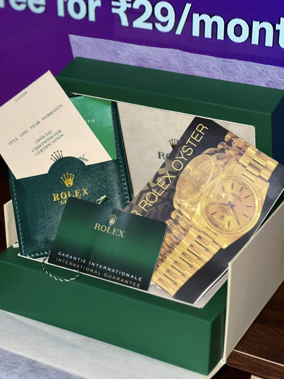 ساعة ROLEX
وياها كارت شراء ولضمان كاملة الساعة بيها ختم مطلي بلذهب عيار 18
اعلى سعر ابيع 
الساعة اصلي


**إذا كنت صاحب هذا الإعلان وتريد حذفه لأي سبب، رجاءا أرسل رسالة إلى الدعم الفني**