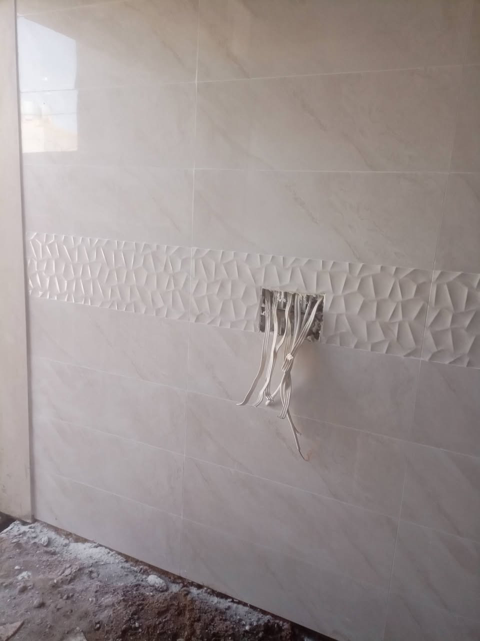 شغل سيراميك درجه اولى اسعار مناسبه للتواصل ***********اسيا ***********
