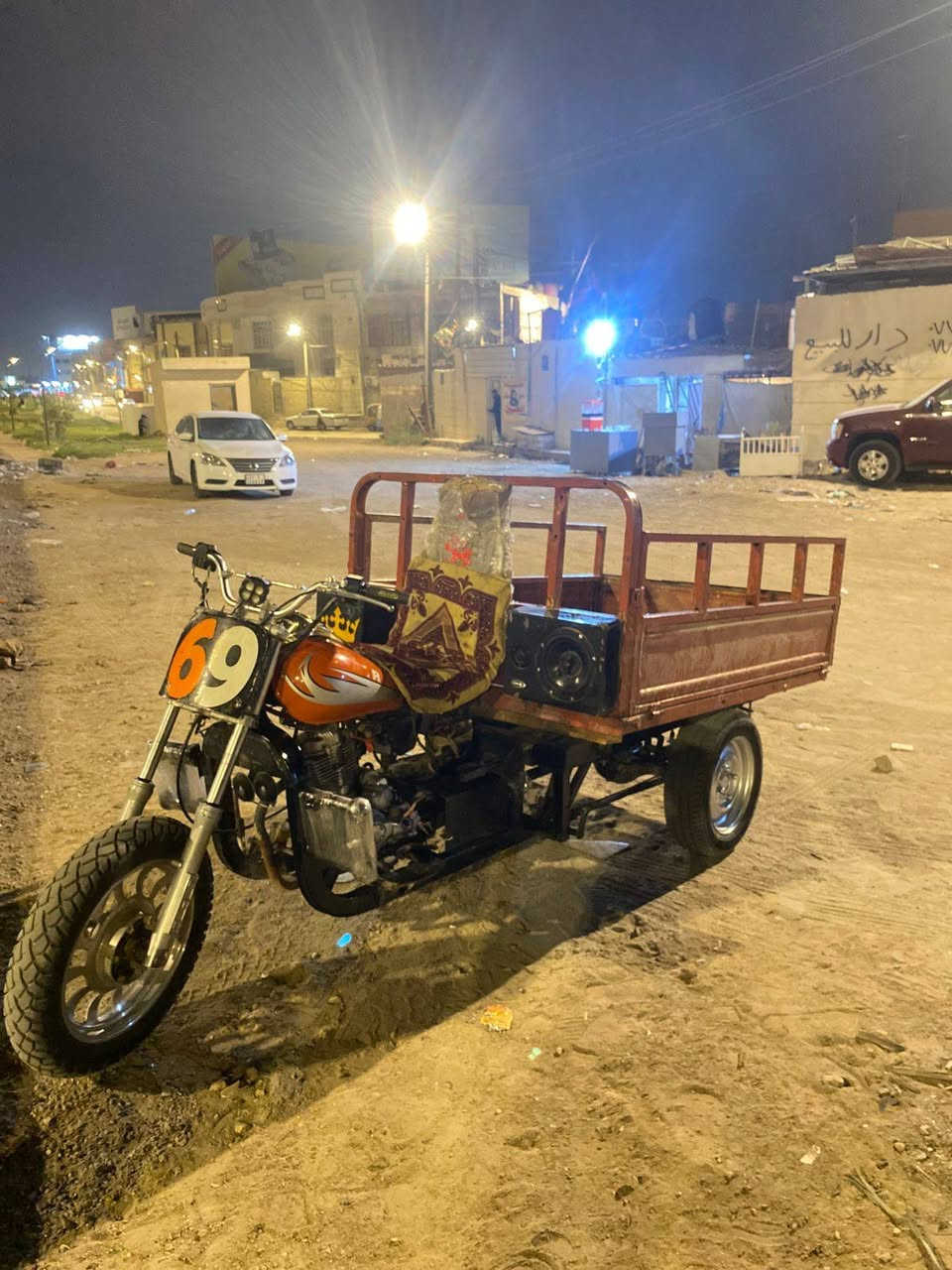 السلام عليكم ستوت البيع أمتار رقم سنويه  نظيفه اكس اللطش مكينه جديده كهربائيات شغاله سلاف شغال مكان كرمه علي ابوصخير رقمي***********
