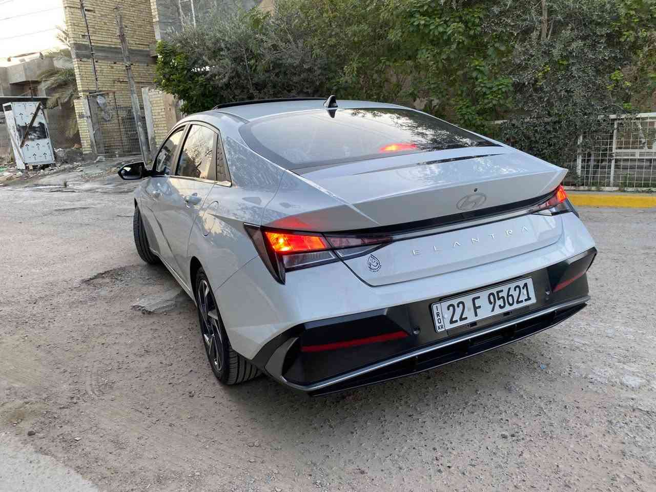 سلام  عليكم
النترا تجميع صيني
فول مواصفات 2024
صاحبها بغداد مباشر تحويل
 بيها طخه بسيطه بجاملغ الخلفي تصليح درجه اولى
سياره بعدها بجداده الشركة
سعر 139 وبيها مجال بسيط
مكاني بغداد الكرخ
***********
