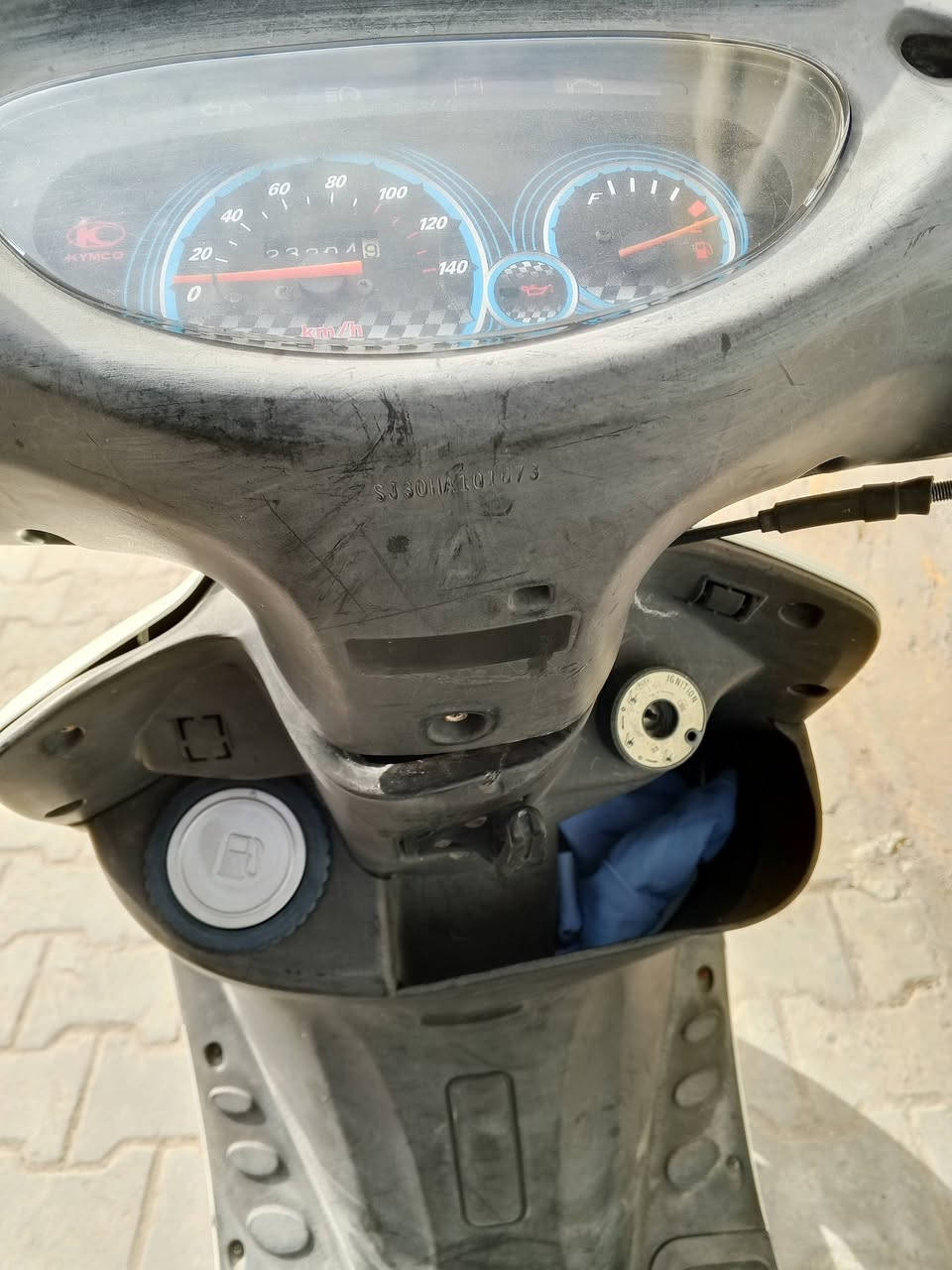 بوليسي فيتو 2vختم واحد موديل 2015,,,,***********,,,,طلع شهر 11
