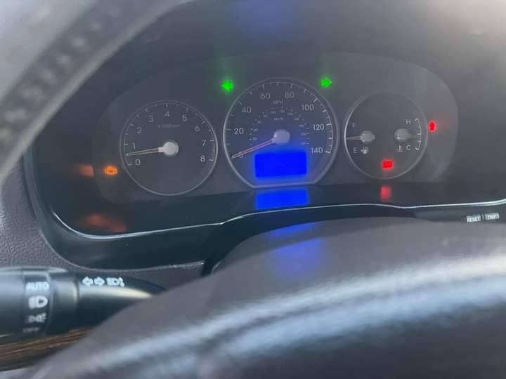 يالله
سيارة سنتافي امريكي 2012 للبيع 
السونار وحادثها بامريكا مرفقة بالصور
بيها ٣ قطع صبغ
البنيد مصبوغ اثر شخوط فقط لا غير 
محرك وكير بحالة جيدة جدا 
الصدر تم تبديله قبل كم يوم جديد
المواصفات 
محرك V6
٦ سلندر 3500
كير نظيف جدا 
٥ مقعد 
تبريد قطعتين 
مثبت سرعة كروس
تحكم جهتين 
كاميرا خلفية 
شاشة كبيرة 
كشن كهربائي
الكشنات جلد
لايتات جديدة
بلوجكتور زنزن اصلي
تحتاج زوج تاير فقط
السيارة باسمي شرط تحويل ثاني يوم
السيارة ممتعوبة
بيها منظومة غاز جديدة مشدودة في الورشة الحكومية 
ايطالية بعدها داخل الضمان
تفول اب 10000 توصلك للنجف وترجعك 
الموقع بغداد بعد سيطرة الشعب 
على الشارع العام في بوب الشام 
السعر 145 $ بيها مجال بسيط
متواجد على النت


**إذا كنت صاحب هذا الإعلان وتريد حذفه لأي سبب، رجاءا أرسل رسالة إلى الدعم الفني**