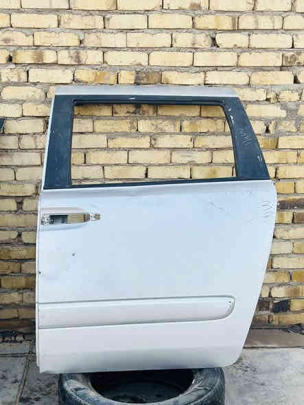 باب سلايت جهه السايق و باب السايق و جاملق جهه السايق ( يعني صفحه كامله ) 
حاويه ما مشدود ب العراق سلفري 
المكان : ديوانيه _ الحمزه الشرقي 
الاستفسار ع رقم : ***********
